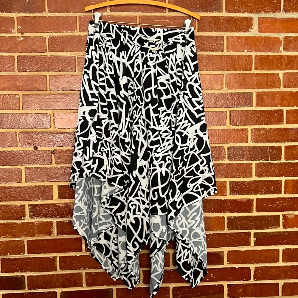 NWT NY&Co Abstract Print Skirt, size medium